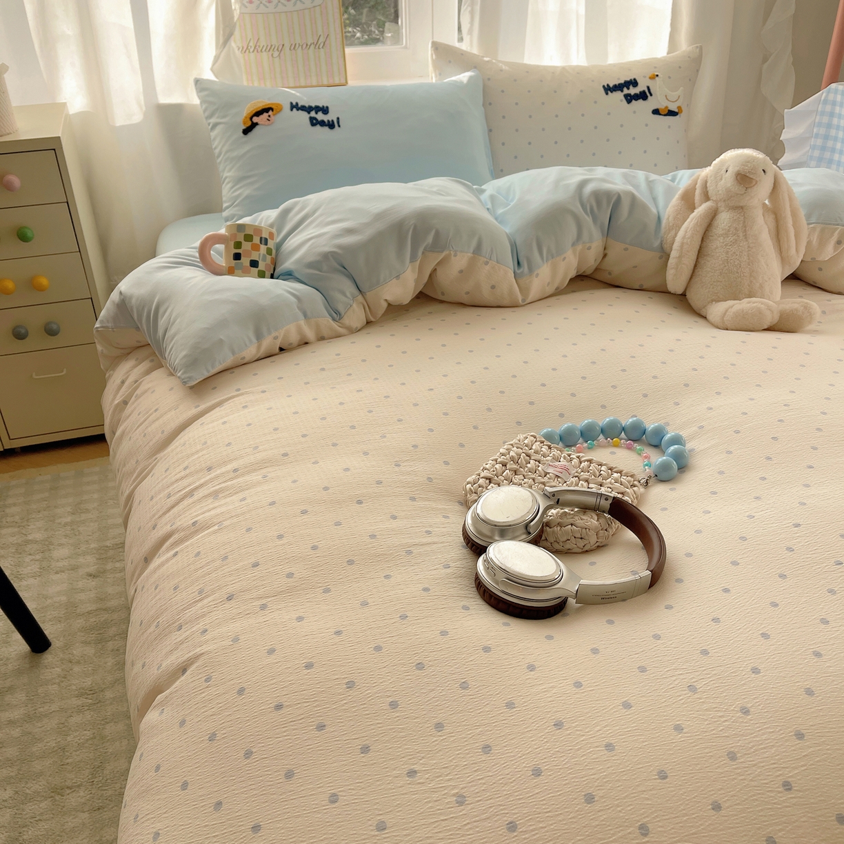 91家纺网 家纺一手货源 找家纺 韩都家居 2026春夏新款卡通云朵棉毛巾绣四件套-系列一 小女孩