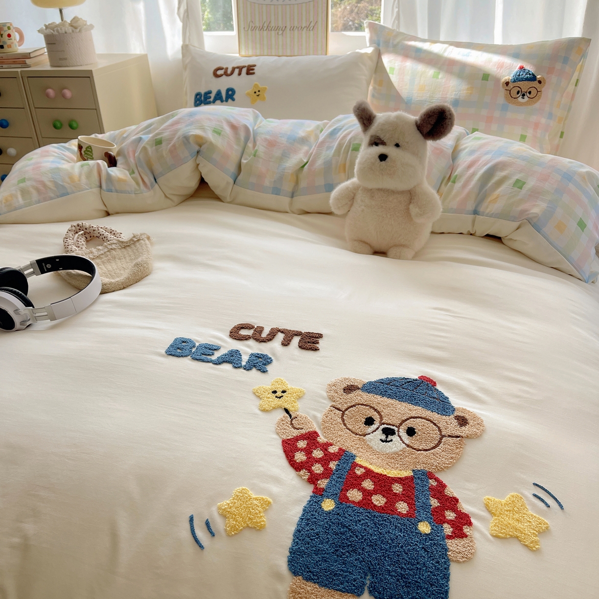 91家纺网 家纺一手货源 找家纺 韩都家居 2026春夏新款卡通云朵棉毛巾绣四件套-系列一 小熊星星