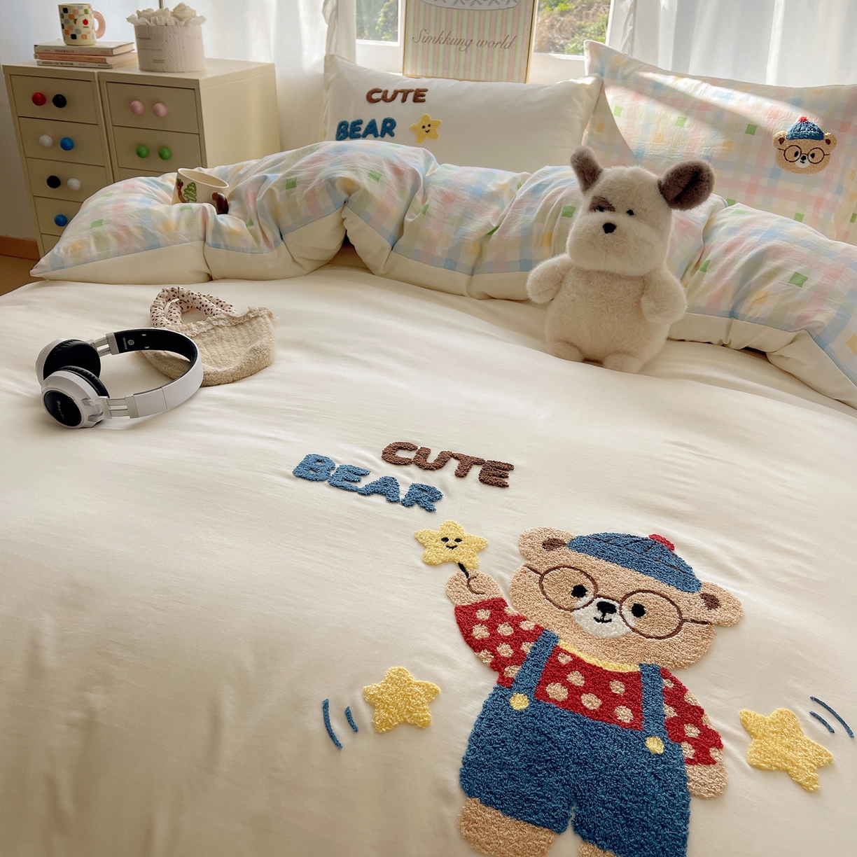 91家纺网 家纺一手货源 找家纺 韩都家居 2026春夏新款卡通云朵棉毛巾绣四件套-系列一 小熊星星