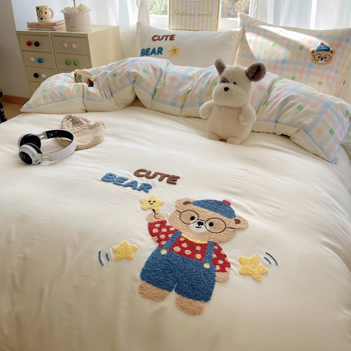 91家纺网 家纺一手货源 找家纺 韩都家居 2026春夏新款卡通云朵棉毛巾绣四件套-系列一 小熊星星