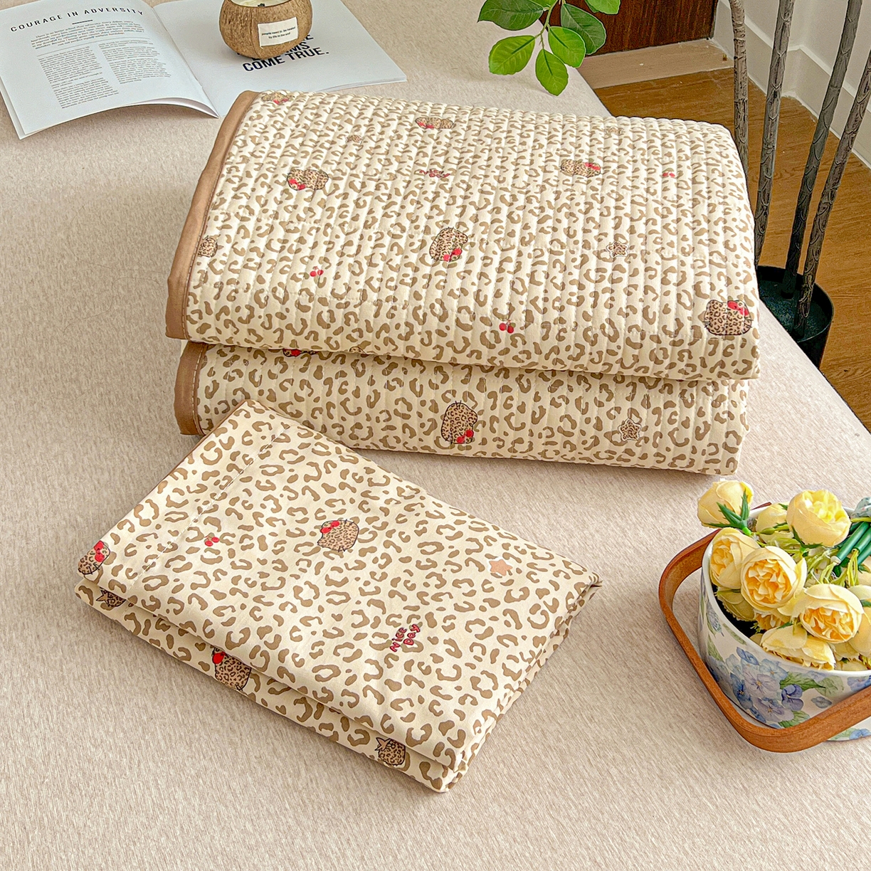 91家纺网 家纺一手货源 找家纺 一比一家纺 2026新款亲肤舒适仿棉印花床盖四件套 豹纹喵咖