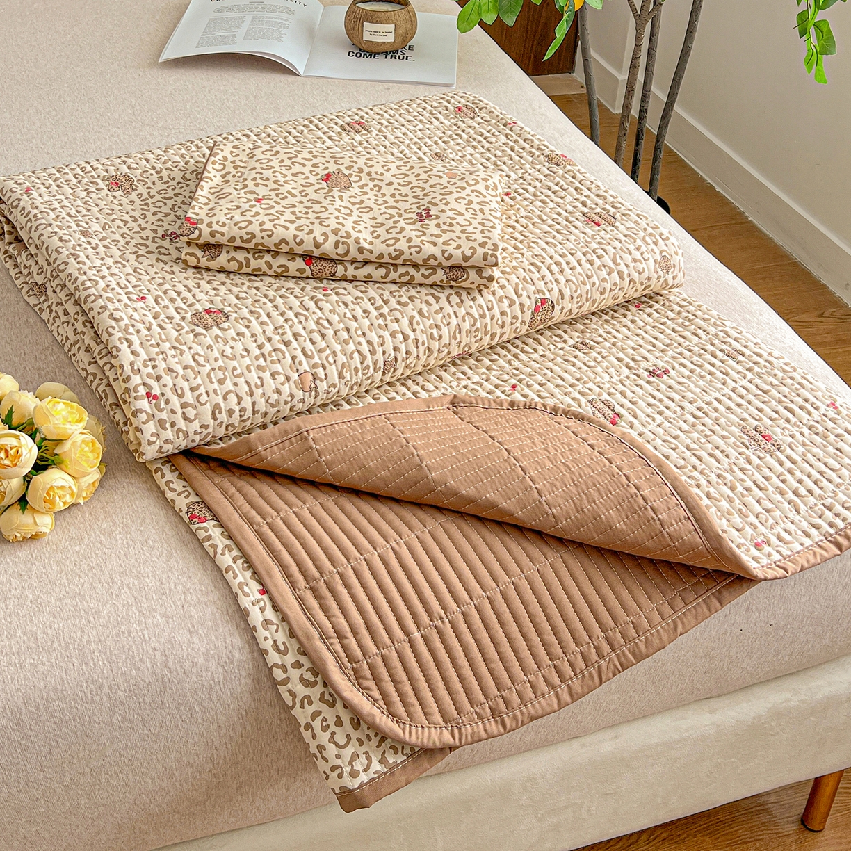 91家纺网 家纺一手货源 找家纺 一比一家纺 2026新款亲肤舒适仿棉印花床盖四件套 豹纹喵咖