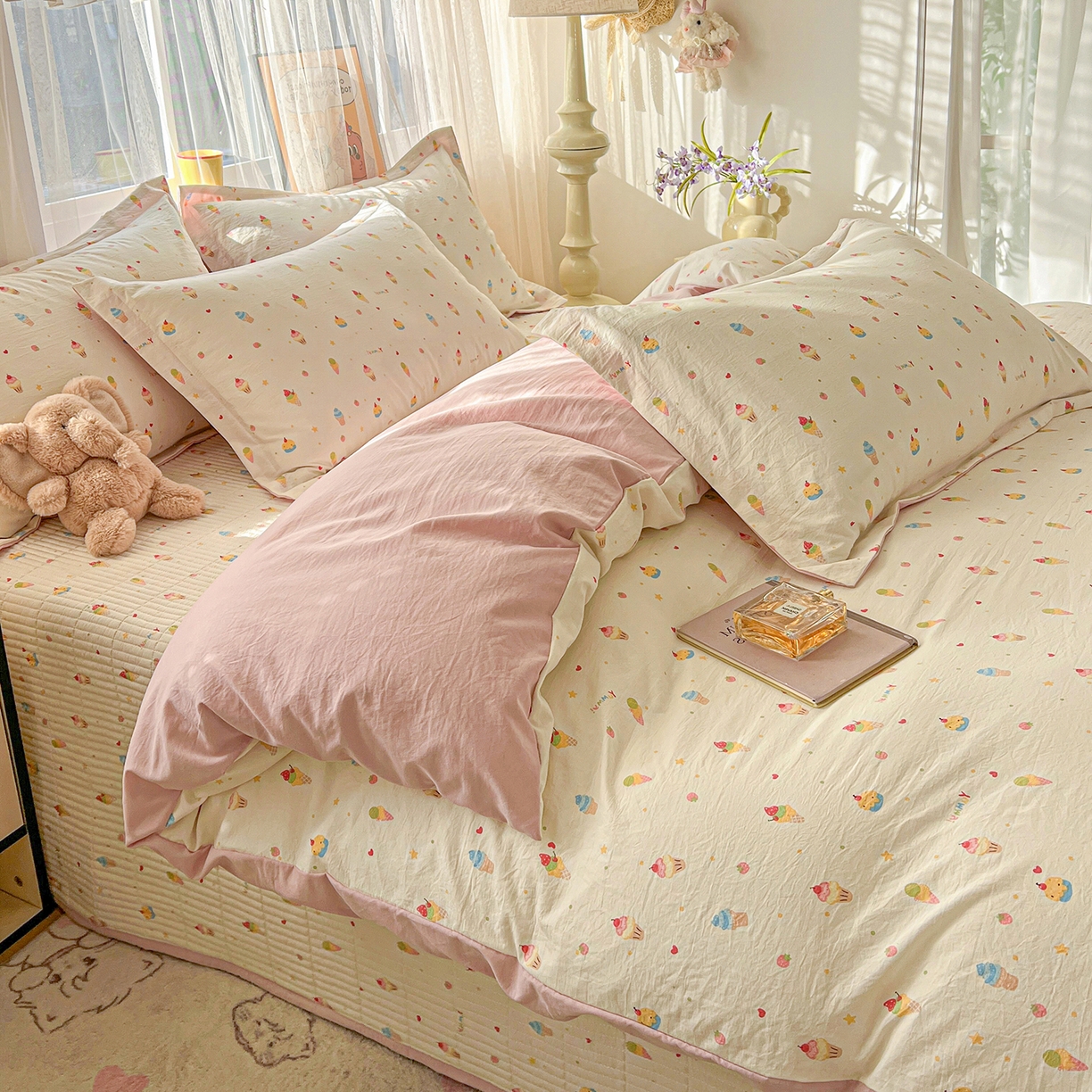 91家纺网 家纺一手货源 找家纺 一比一家纺 2026新款亲肤舒适仿棉印花床盖四件套 蛋糕派