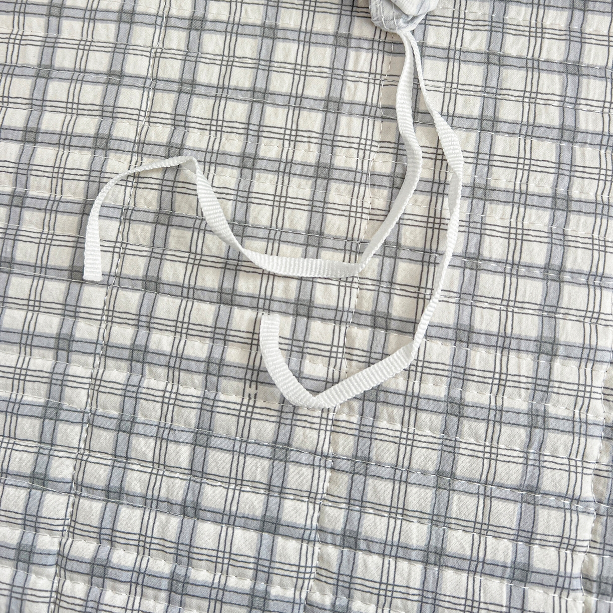 91家纺网 家纺一手货源 找家纺 一比一家纺 2026新款亲肤舒适仿棉印花床盖四件套 灰小格