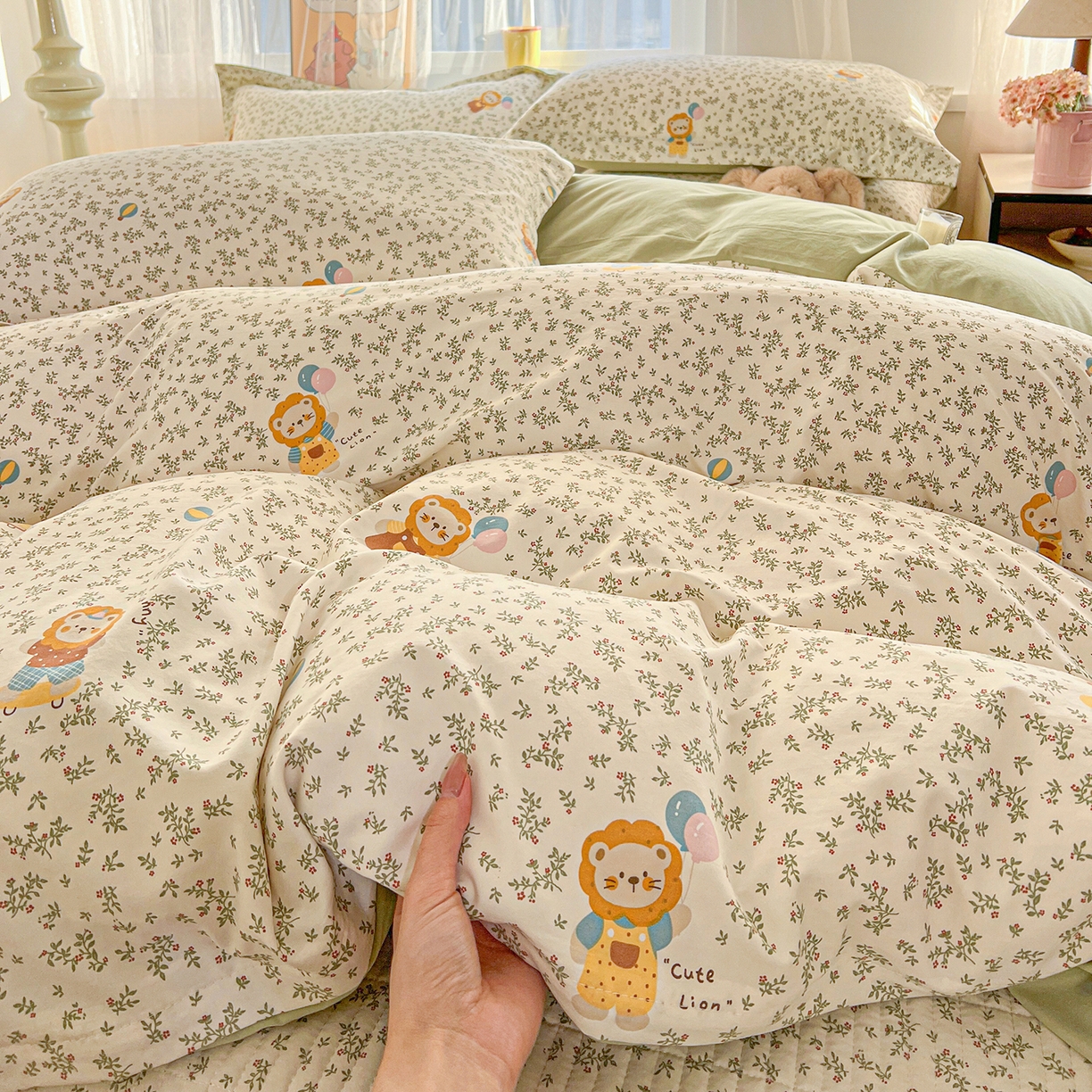 一比一家纺 2026新款亲肤舒适仿棉印花床盖四件套 马戏团