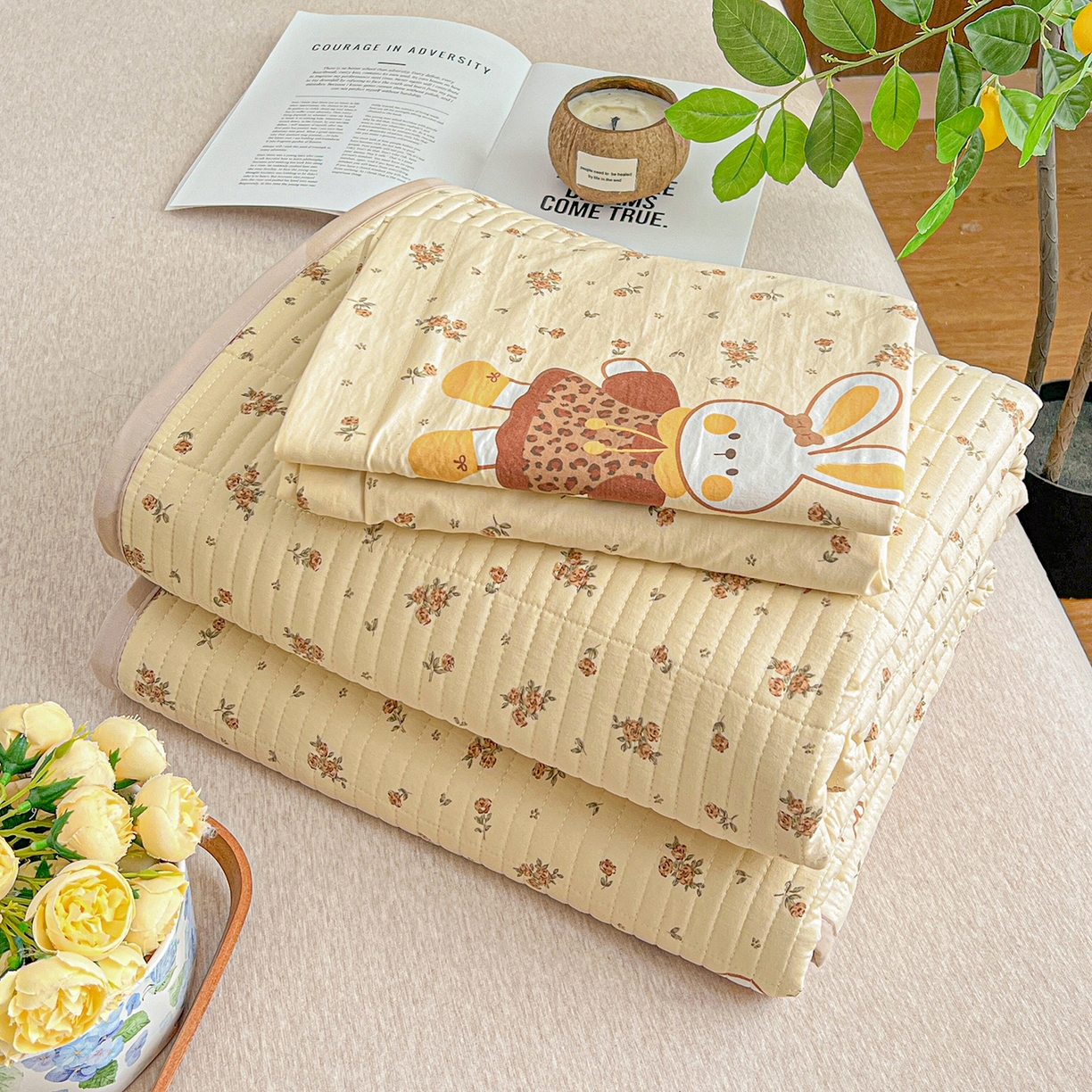 91家纺网 家纺一手货源 找家纺 一比一家纺 2026新款亲肤舒适仿棉印花床盖四件套 萌萌兔