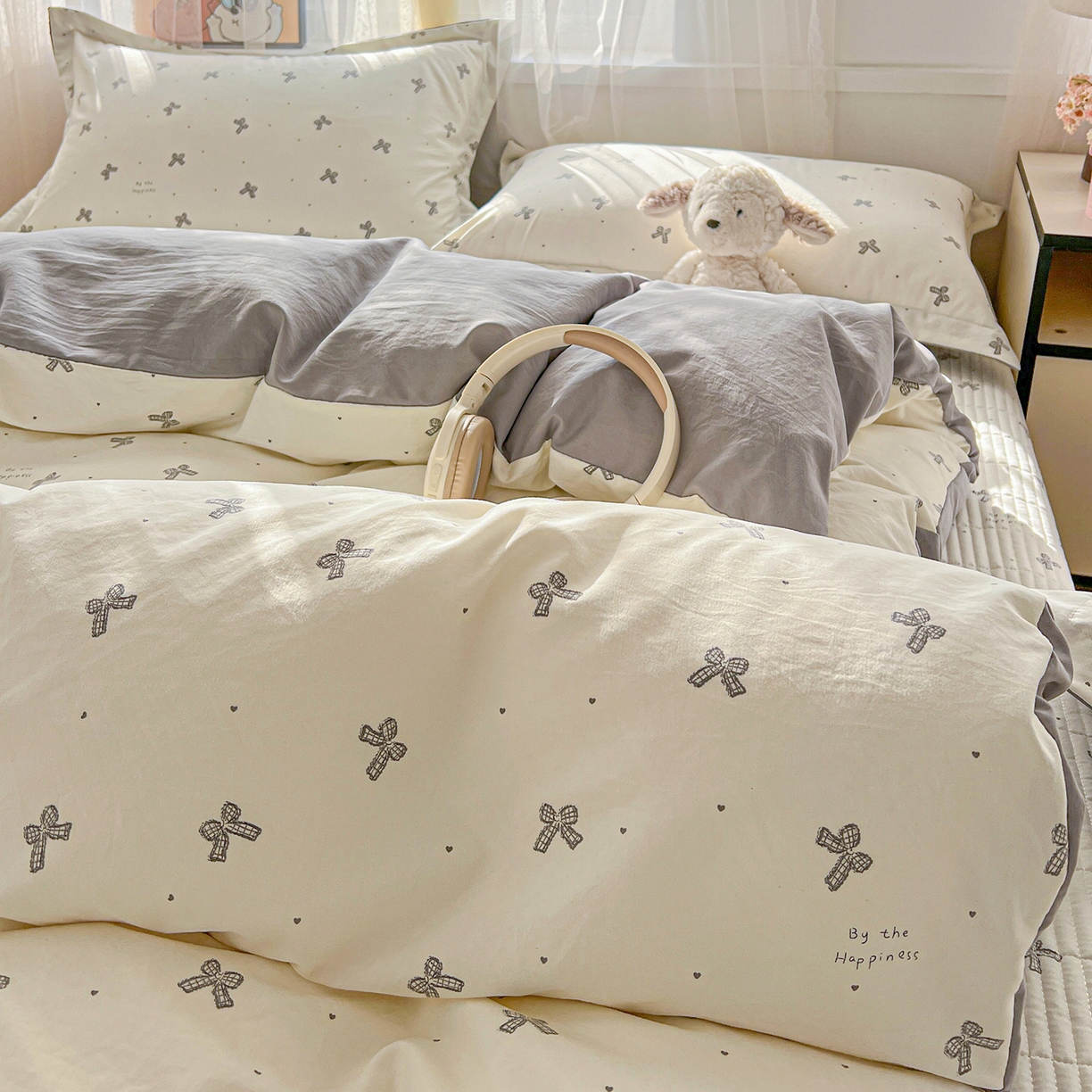 91家纺网 家纺一手货源 找家纺 一比一家纺 2026新款亲肤舒适仿棉印花床盖四件套 梦幻灰