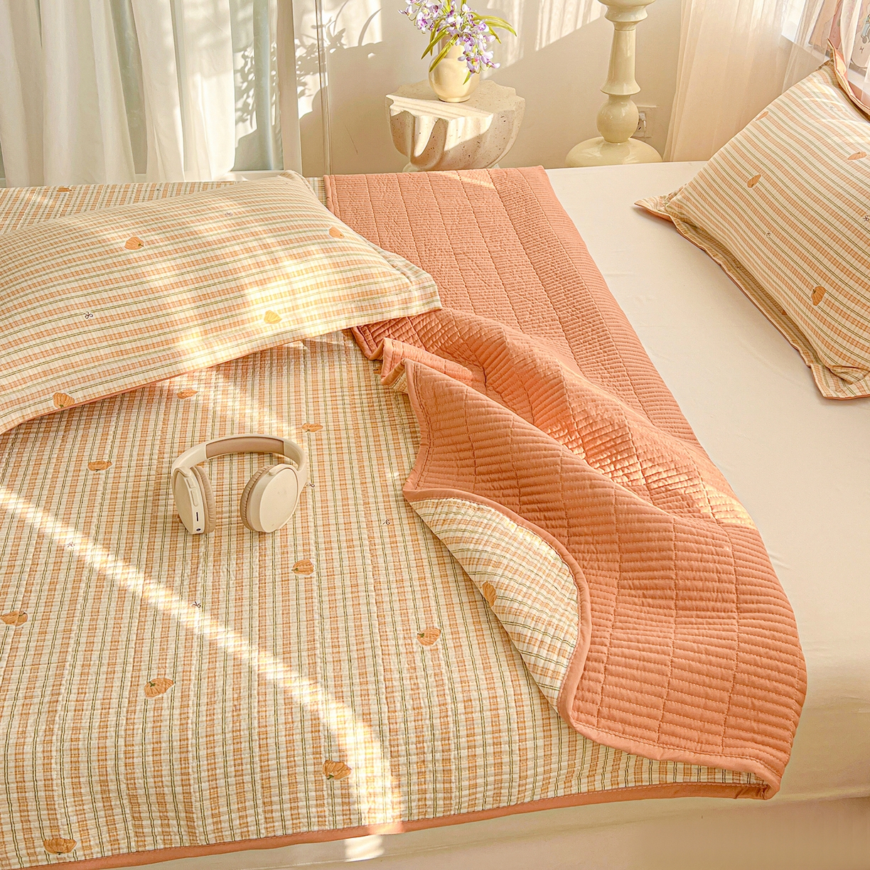 91家纺网 家纺一手货源 找家纺 一比一家纺 2026新款亲肤舒适仿棉印花床盖四件套 南瓜季