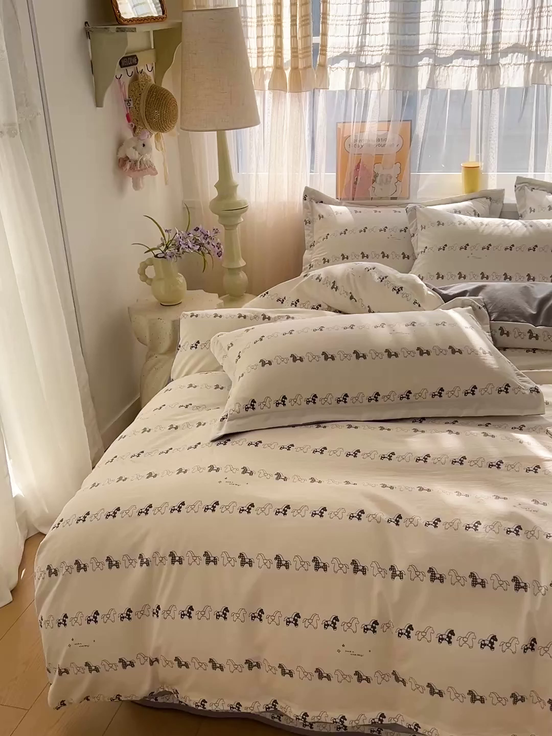 91家纺网 家纺一手货源 找家纺 一比一家纺 2026新款亲肤舒适仿棉印花床盖四件套 五彩斑斓