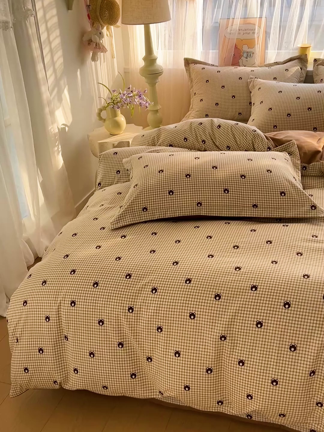 91家纺网 家纺一手货源 找家纺 一比一家纺 2026新款亲肤舒适仿棉印花床盖四件套 小熊头