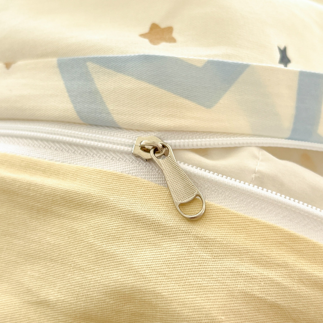 91家纺网 家纺一手货源 找家纺 莱通家纺 2026春夏新款全棉12868印花四件套单品系列-四件套 小熊天文馆