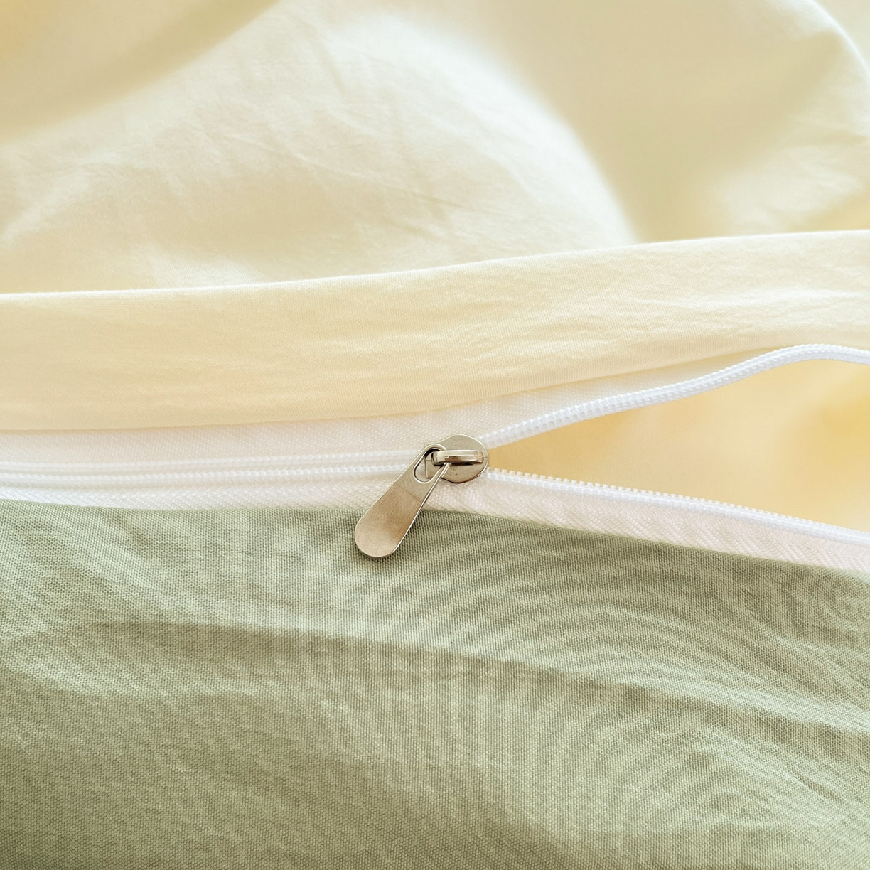 91家纺网 家纺一手货源 找家纺 优承佳生活馆 2026新款软糯云朵棉刺绣三件套四件套单被套小熊系列-系列一 放羊熊