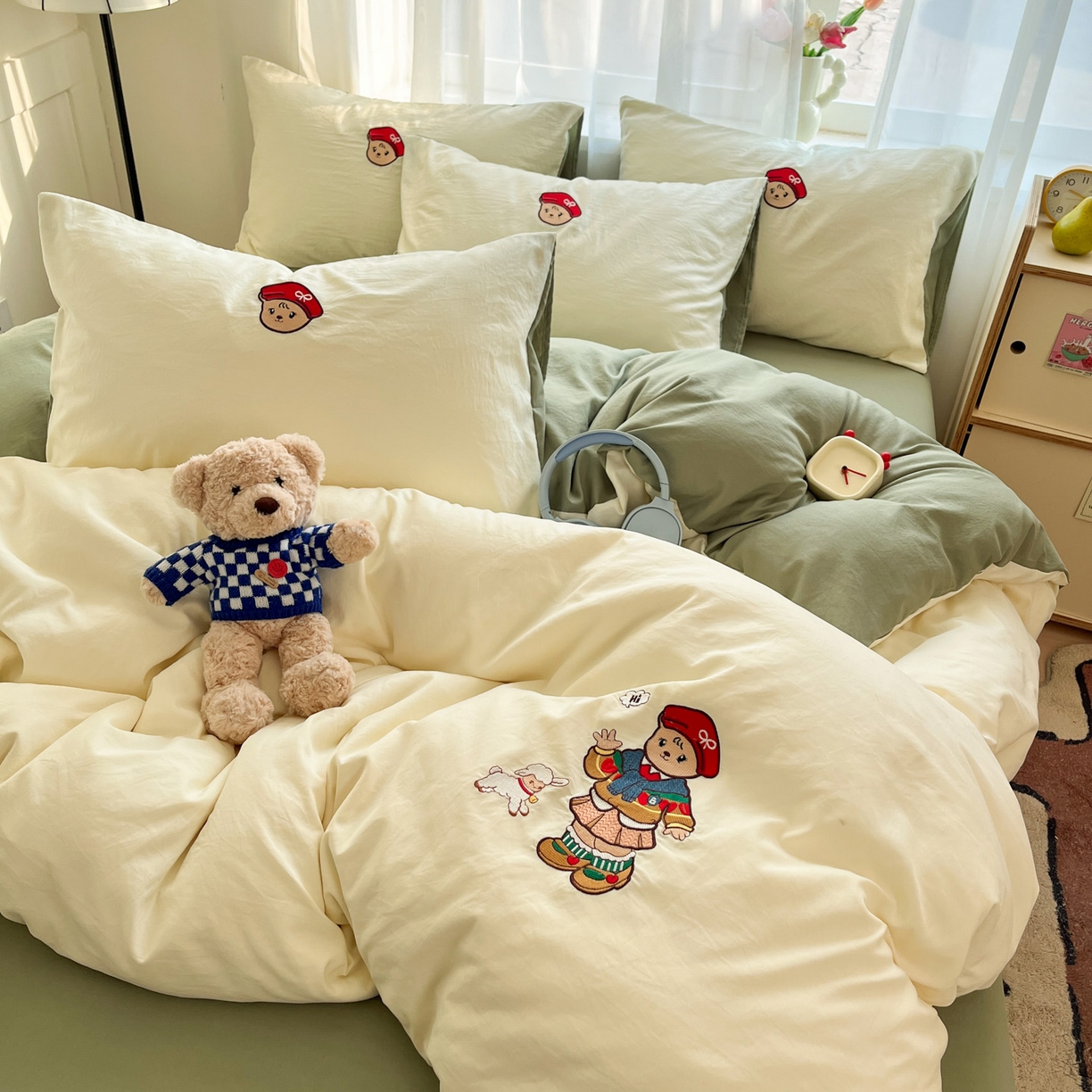 91家纺网 家纺一手货源 找家纺 优承佳生活馆 2026新款软糯云朵棉刺绣三件套四件套单被套小熊系列-系列一 放羊熊