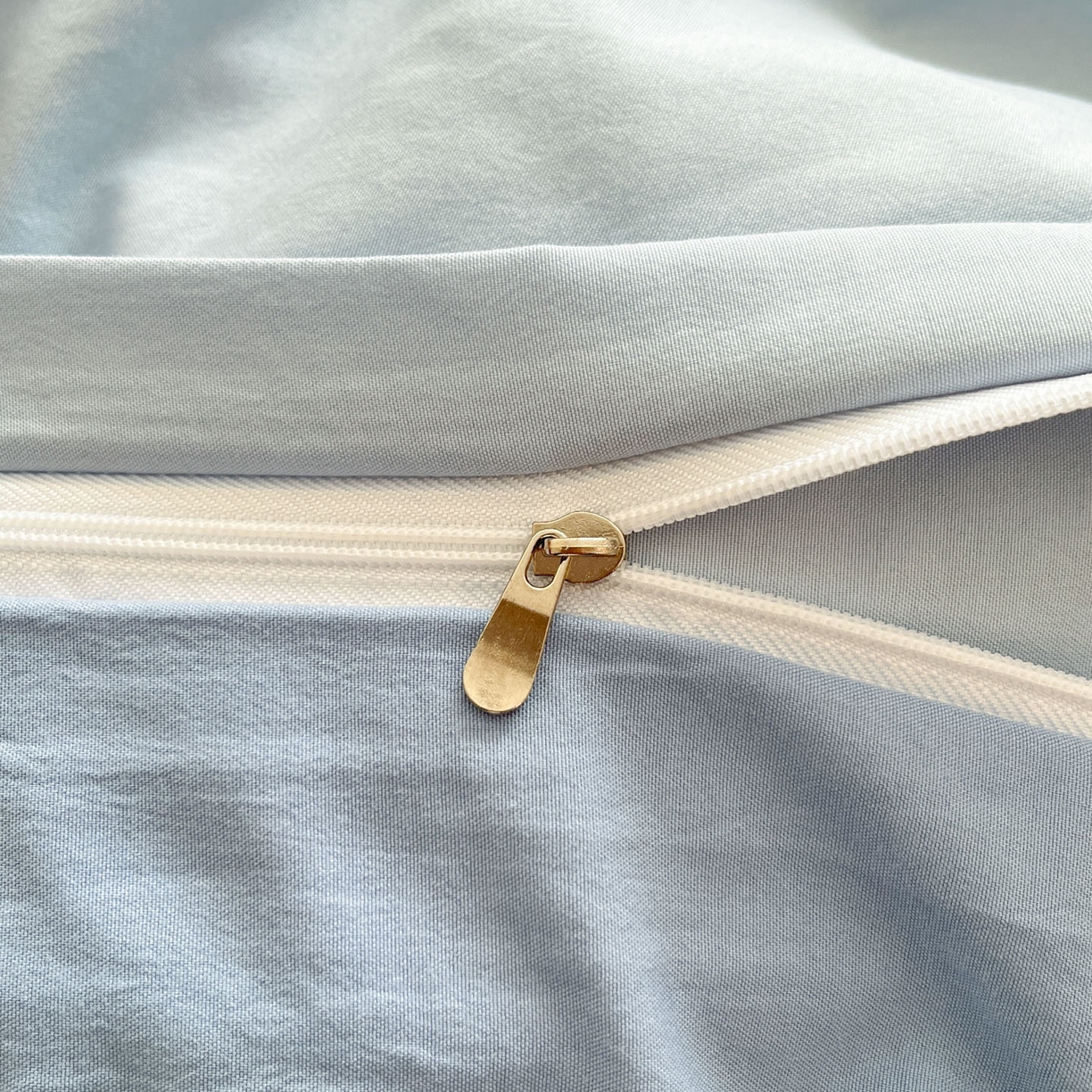 91家纺网 家纺一手货源 找家纺 优承佳生活馆 2026新款软糯云朵棉刺绣三件套四件套单被套小熊系列-系列一 伙伴熊