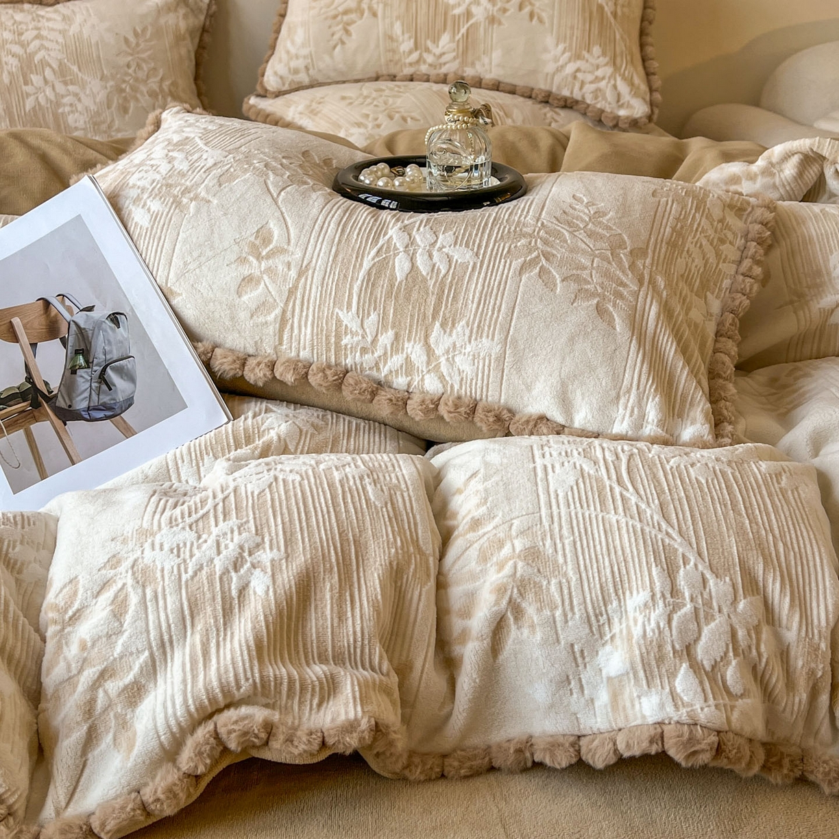 91家纺网 家纺一手货源 找家纺 梵克保罗 2025新款立体雕花绒球球四件套（提供买家秀） 罗曼蒂