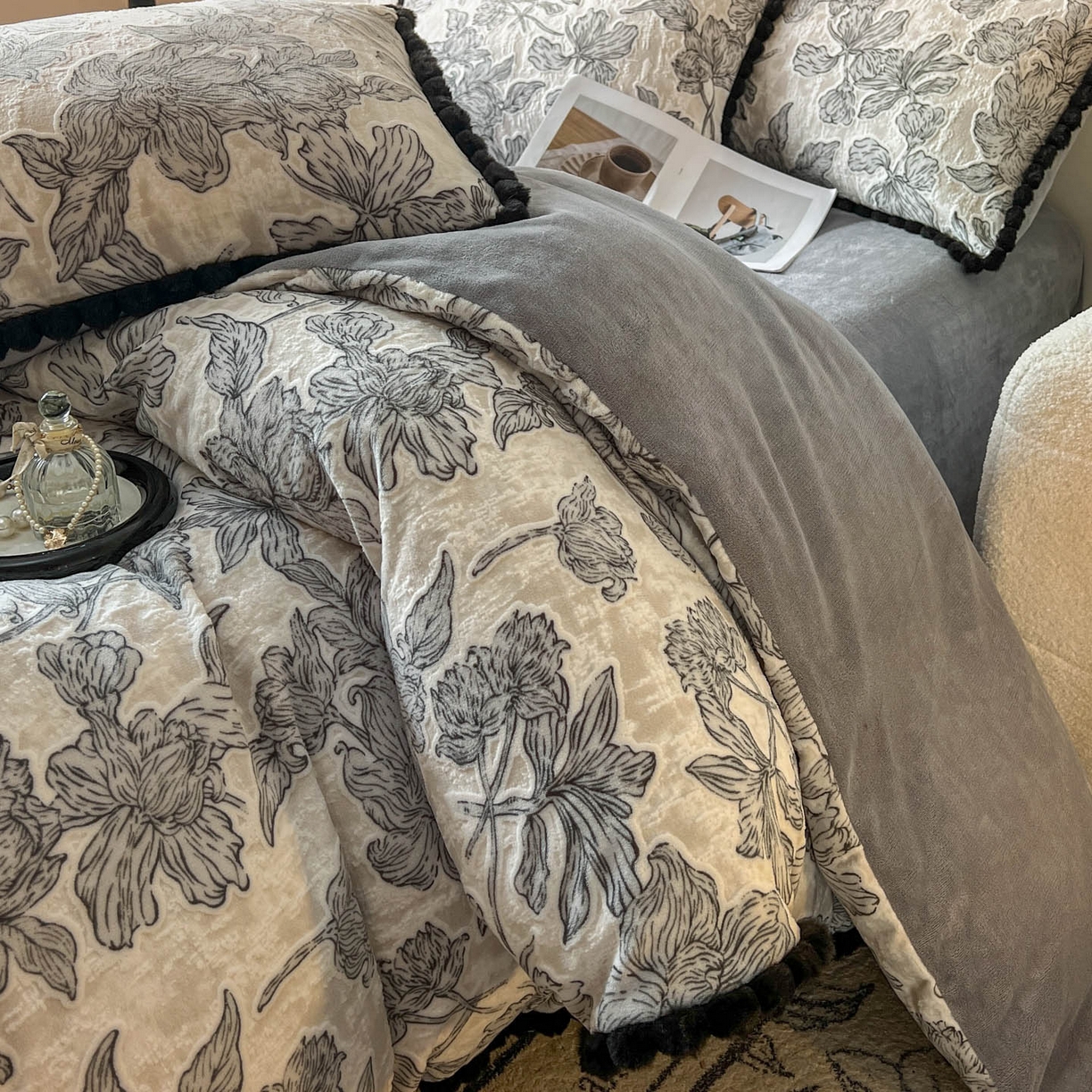 91家纺网 家纺一手货源 找家纺 梵克保罗 2025新款立体雕花绒球球四件套（提供买家秀） 卢浮花园