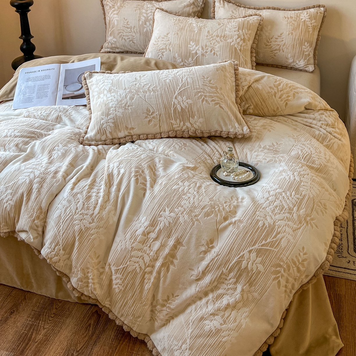 91家纺网 家纺一手货源 找家纺 梵克保罗 2025新款立体雕花绒球球四件套（提供买家秀） 罗曼蒂