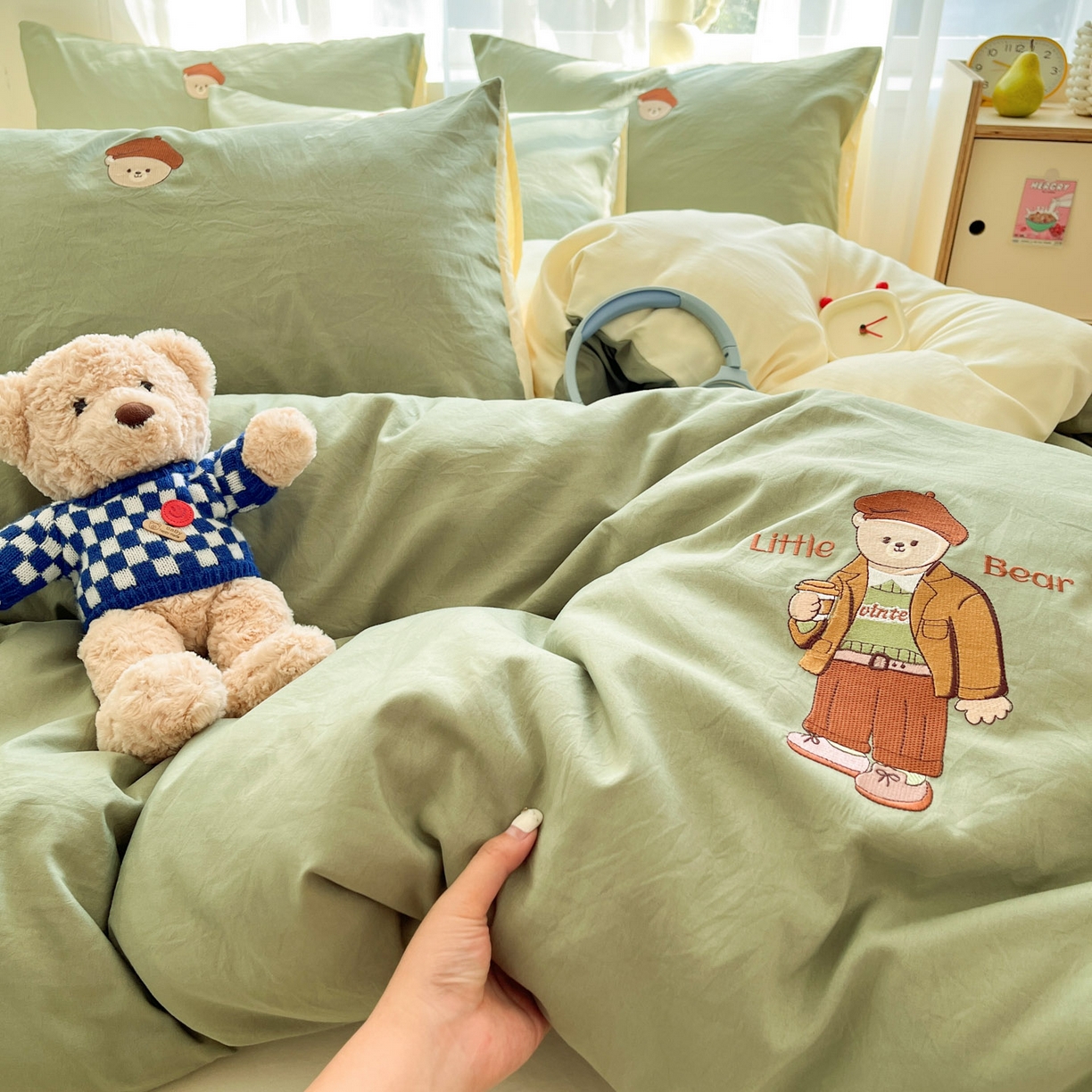 91家纺网 家纺一手货源 找家纺 优承佳生活馆 2026新款软糯云朵棉刺绣三件套四件套单被套小熊系列-系列一 咖啡熊