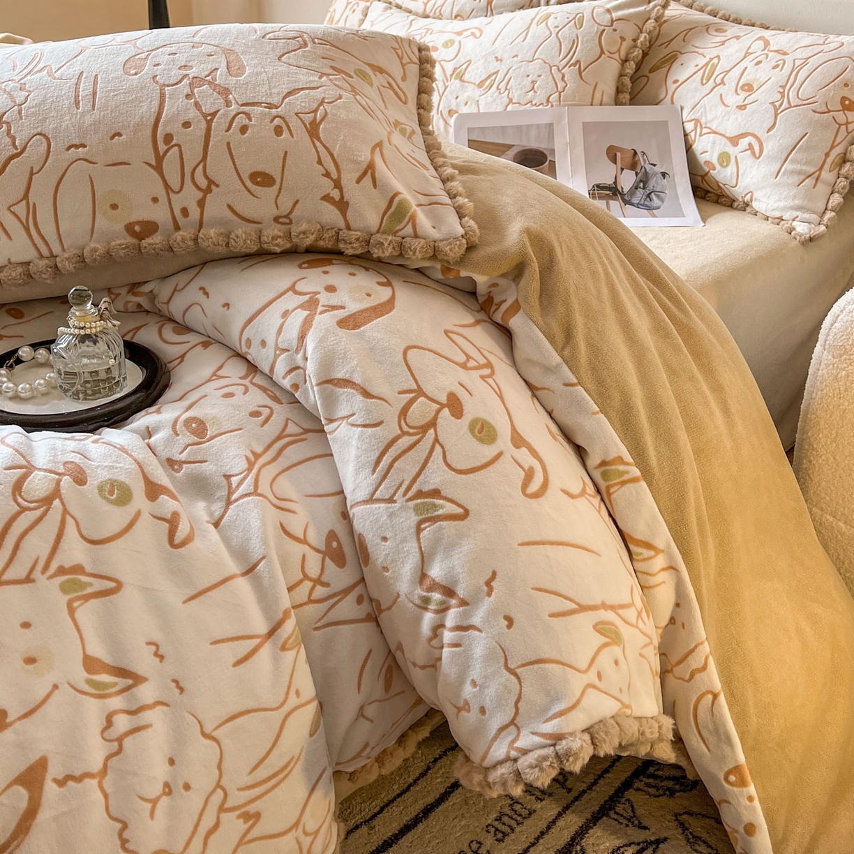 91家纺网 家纺一手货源 找家纺 梵克保罗 2025新款立体雕花绒球球四件套（提供买家秀） 狗狗乐园