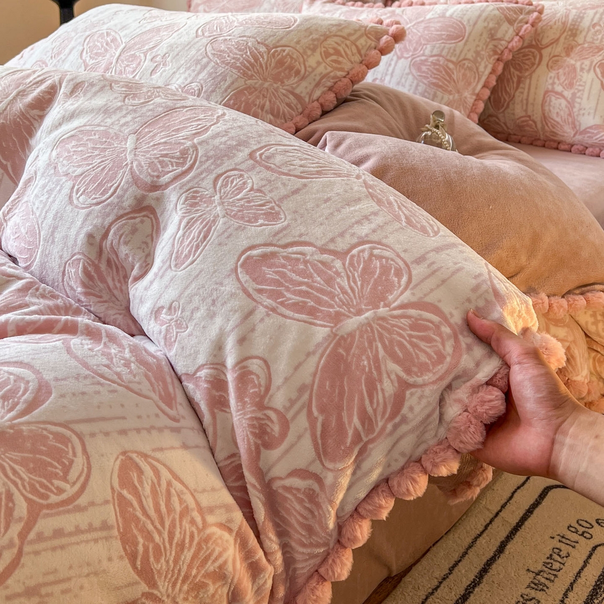 梵克保罗 2025新款立体雕花绒球球四件套（提供买家秀） 花恋