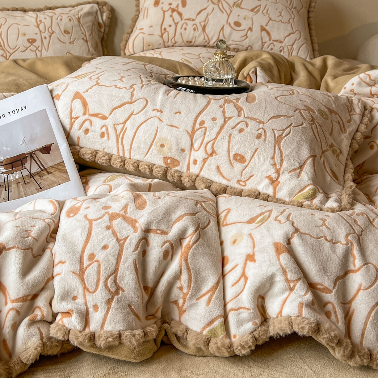 91家纺网 家纺一手货源 找家纺 梵克保罗 2025新款立体雕花绒球球四件套（提供买家秀） 狗狗乐园