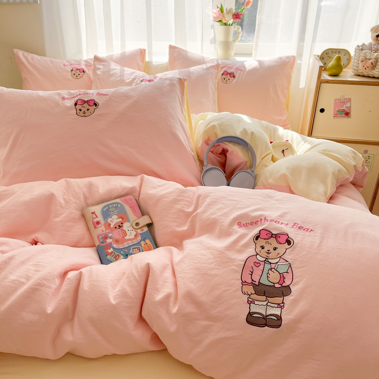 91家纺网 家纺一手货源 找家纺 优承佳生活馆 2026新款软糯云朵棉刺绣三件套四件套单被套小熊系列-系列一 甜蜜熊