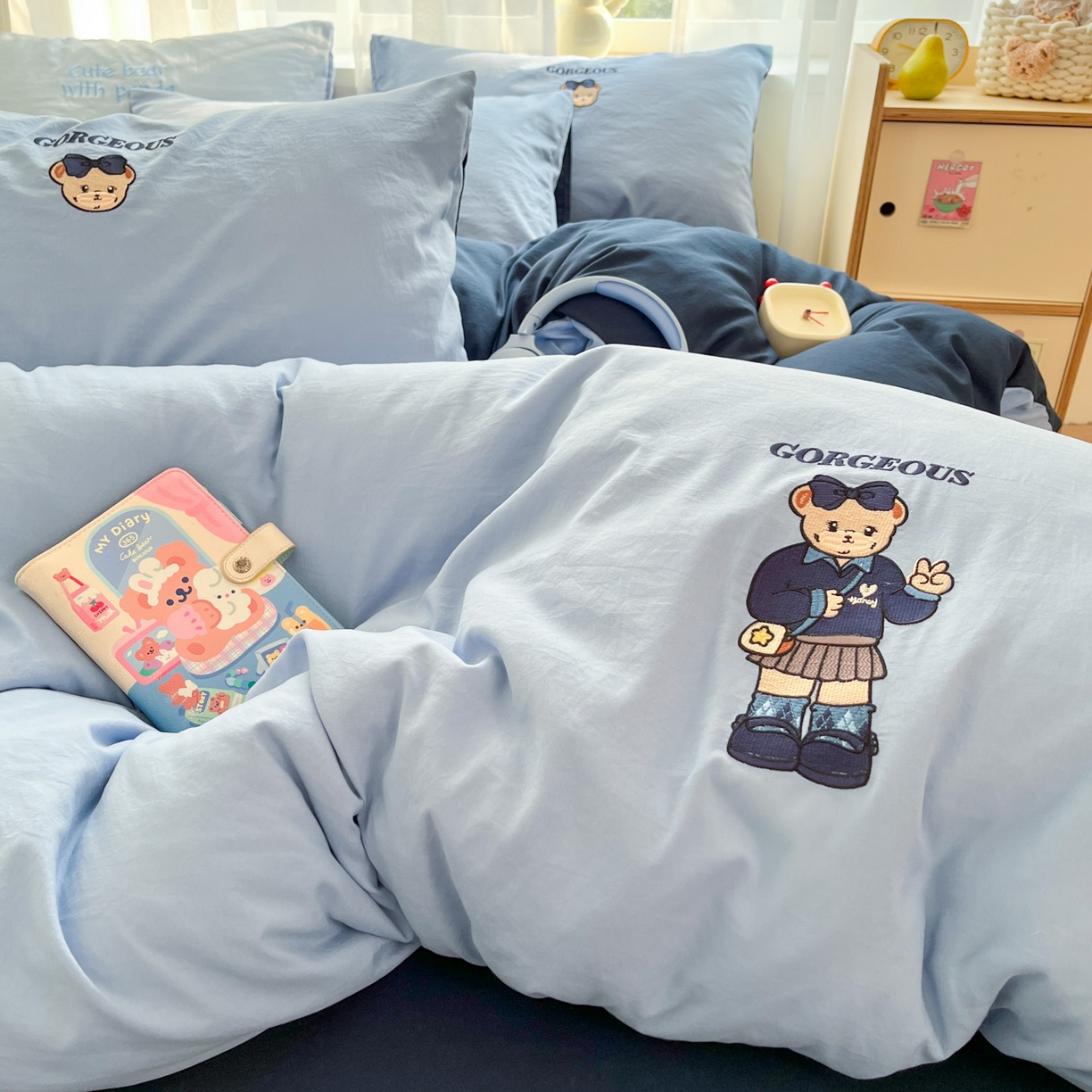 91家纺网 家纺一手货源 找家纺 优承佳生活馆 2026新款软糯云朵棉刺绣三件套四件套单被套小熊系列-系列一 耶比熊