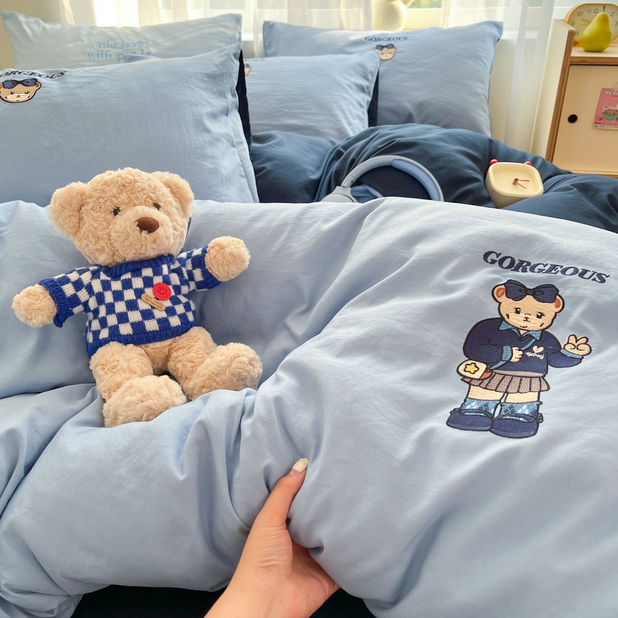 91家纺网 家纺一手货源 找家纺 优承佳生活馆 2026新款软糯云朵棉刺绣三件套四件套单被套小熊系列-系列一 耶比熊