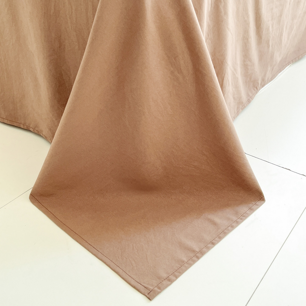 91家纺网 家纺一手货源 找家纺 优承佳生活馆 2026新款软糯云朵棉刺绣三件套四件套单被套小熊系列-系列二 看书熊