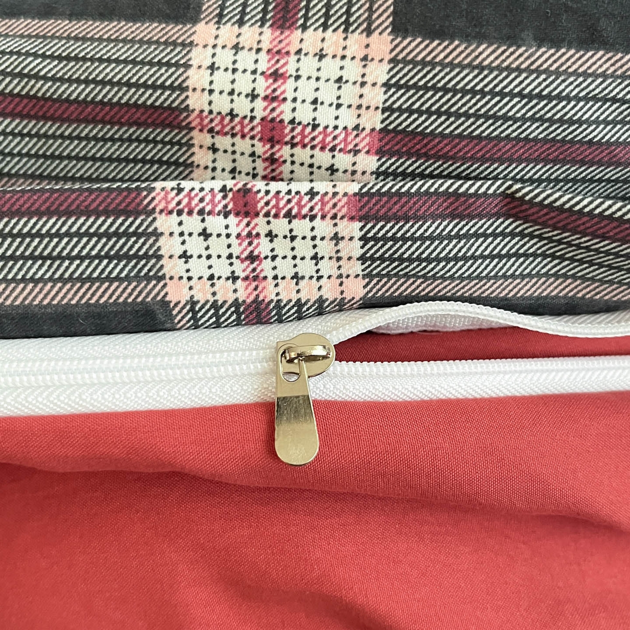 91家纺网 家纺一手货源 找家纺 优承佳生活馆 2026新款软糯云朵棉刺绣三件套四件套单被套小熊系列-系列二 小提琴熊