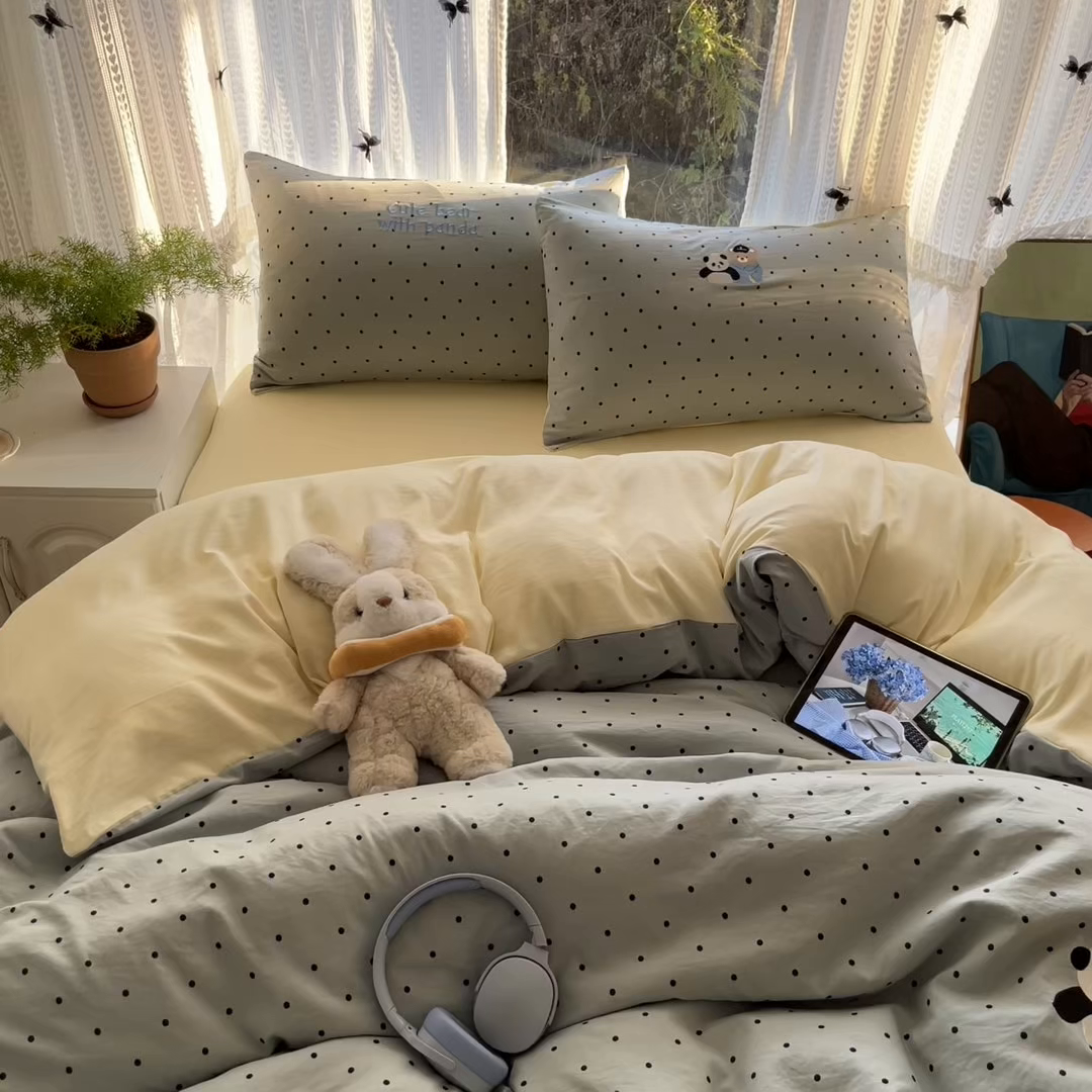 91家纺网 家纺一手货源 找家纺 优承佳生活馆 2026新款软糯云朵棉刺绣三件套四件套单被套小熊系列-系列二 熊猫与熊