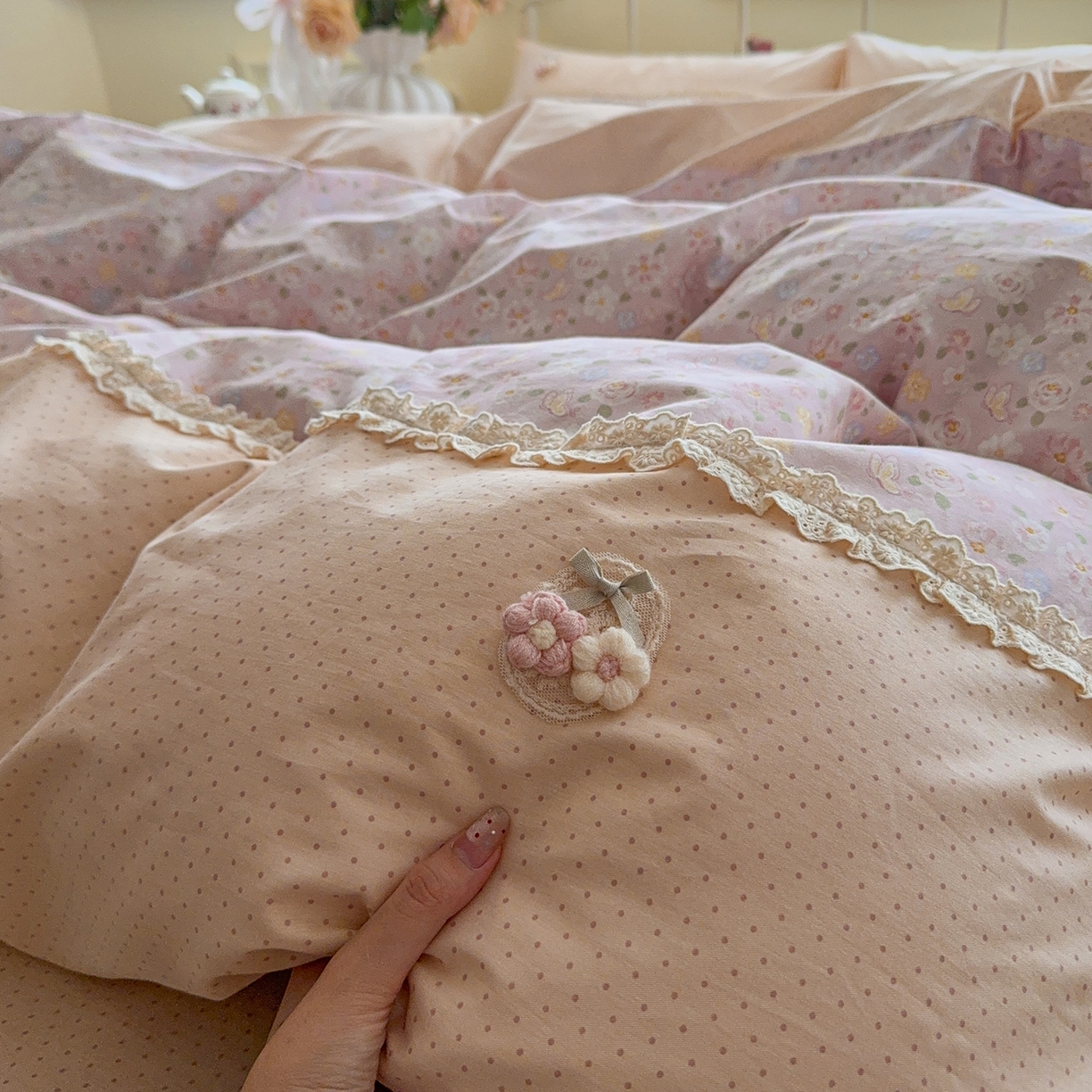 91家纺网 家纺一手货源 找家纺 （总）安莱生活 2026年新品全棉纯棉小碎花刺绣花边款四件套-小碎花系列