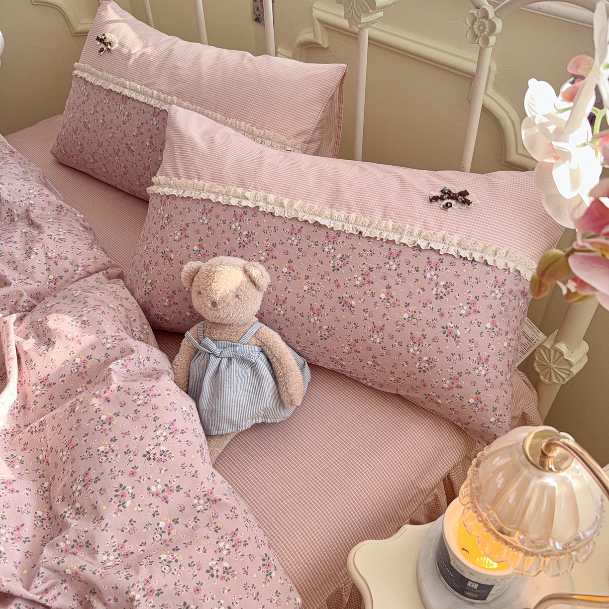 91家纺网 家纺一手货源 找家纺 （总）安莱生活 2026年新品全棉纯棉小碎花刺绣花边款四件套-小碎花系列