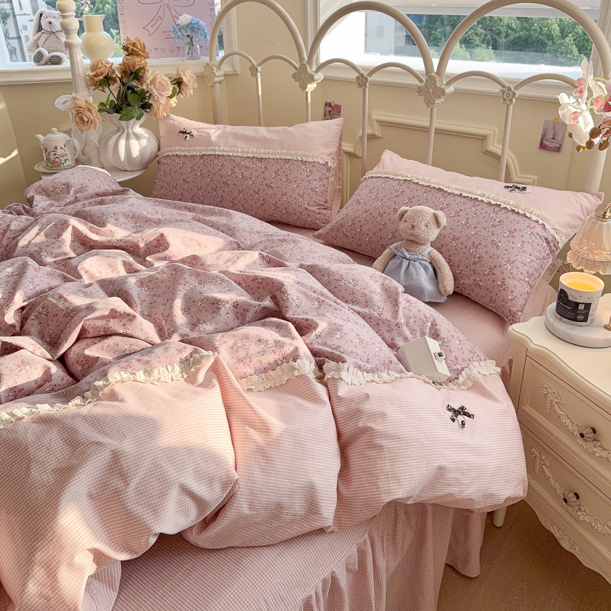 91家纺网 家纺一手货源 找家纺 （总）安莱生活 2026年新品全棉纯棉小碎花刺绣花边款四件套-小碎花系列