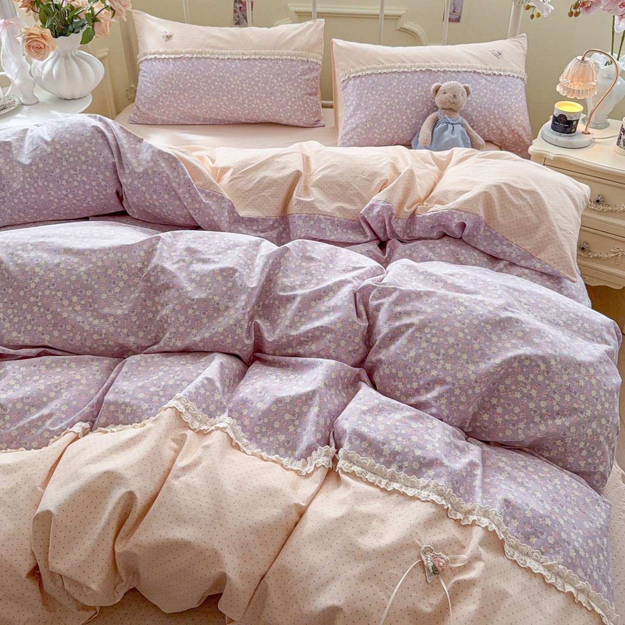 91家纺网 家纺一手货源 找家纺 安莱生活 2026年新品全棉纯棉小碎花刺绣花边款四件套-小碎花系列 花梦紫