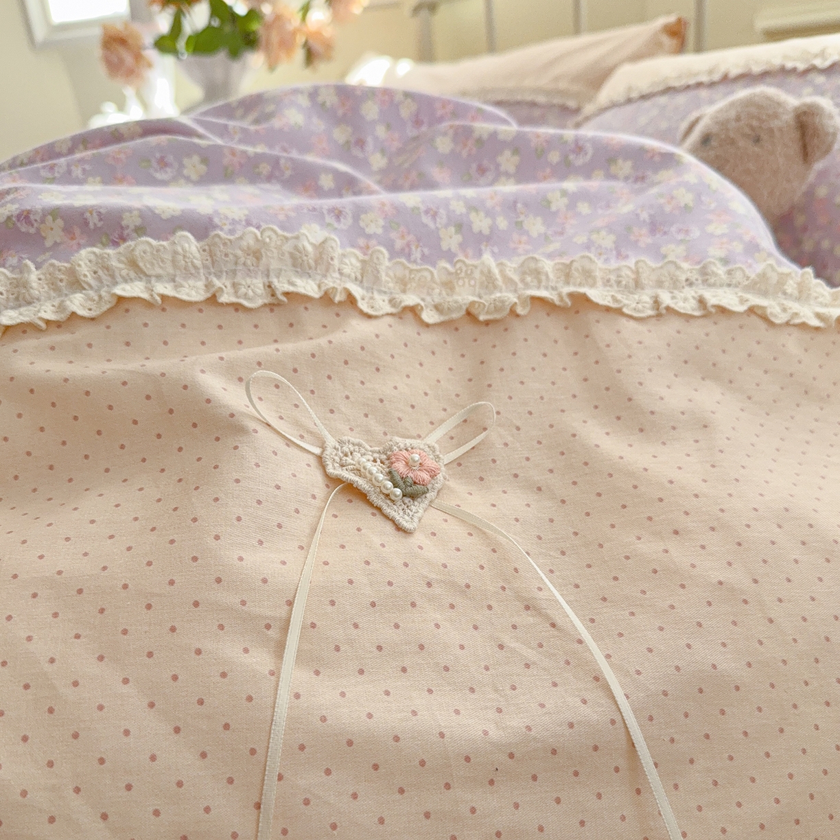 91家纺网 家纺一手货源 找家纺 安莱生活 2026年新品全棉纯棉小碎花刺绣花边款四件套-小碎花系列 花梦紫