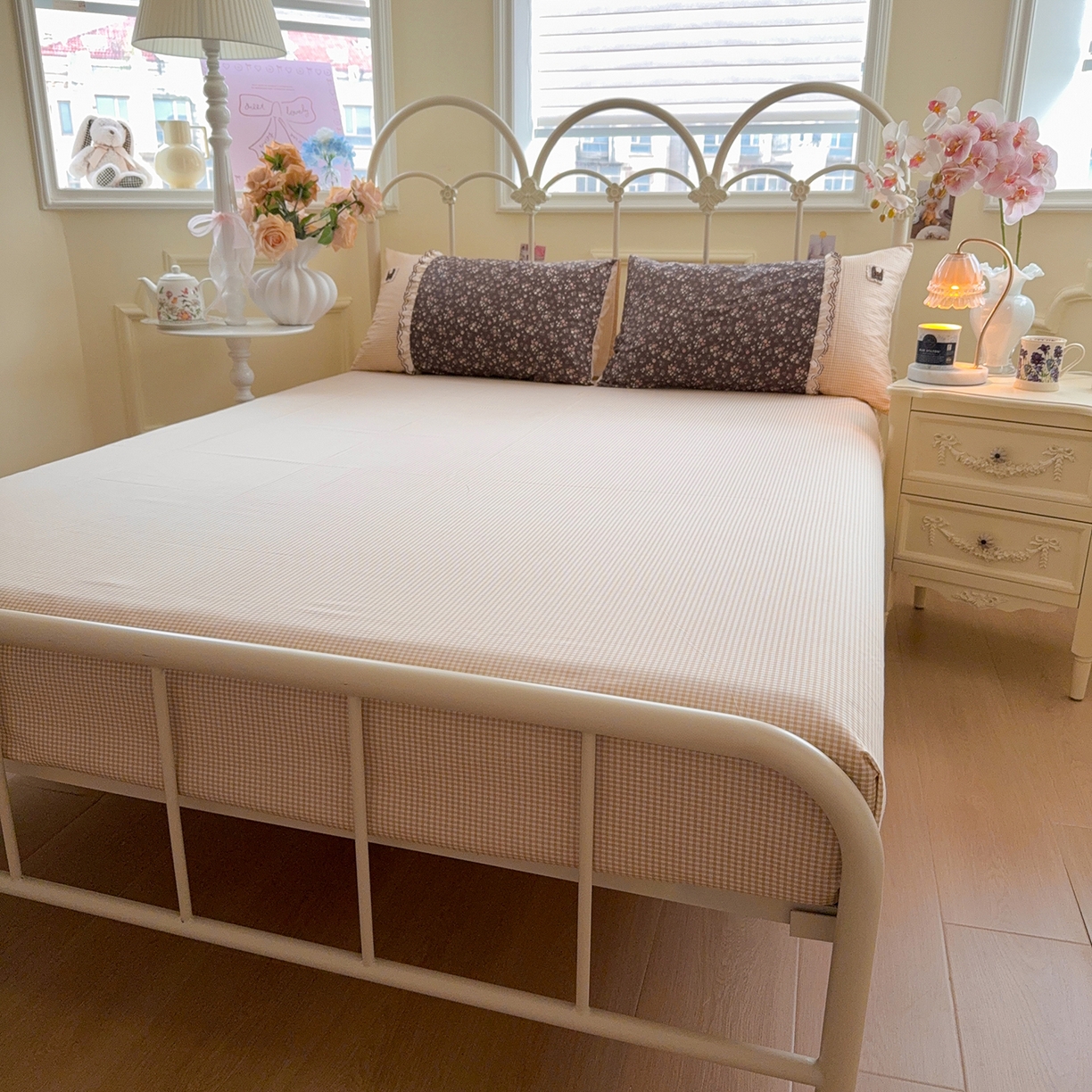 91家纺网 家纺一手货源 找家纺 安莱生活 2026年新品全棉纯棉小碎花刺绣花边款四件套-小碎花系列 漫语花