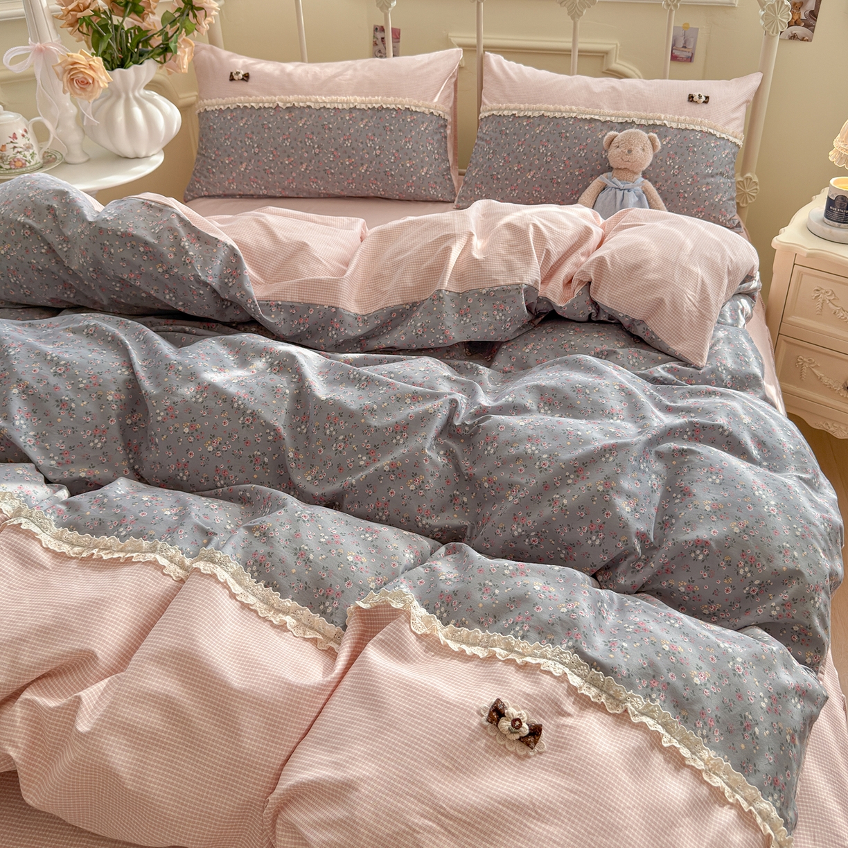 91家纺网 家纺一手货源 找家纺 安莱生活 2026年新品全棉纯棉小碎花刺绣花边款四件套-小碎花系列 泡芙花园