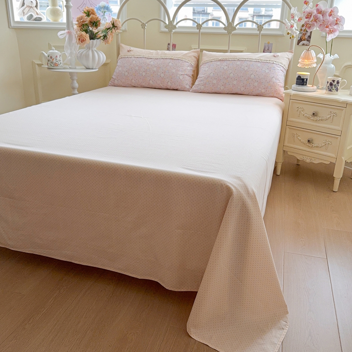 91家纺网 家纺一手货源 找家纺 安莱生活 2026年新品全棉纯棉小碎花刺绣花边款四件套-小碎花系列 凯特花园