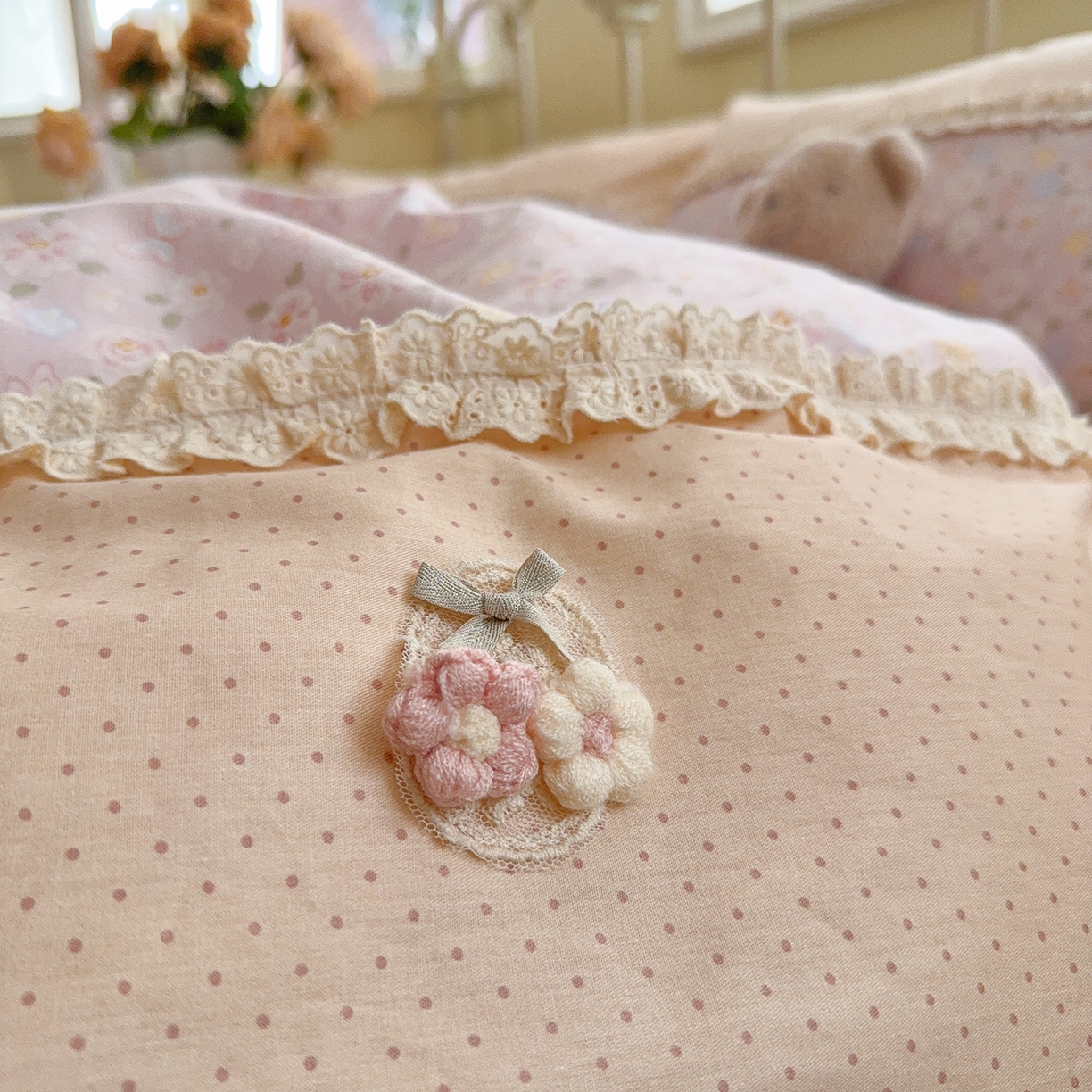 91家纺网 家纺一手货源 找家纺 安莱生活 2026年新品全棉纯棉小碎花刺绣花边款四件套-小碎花系列 凯特花园