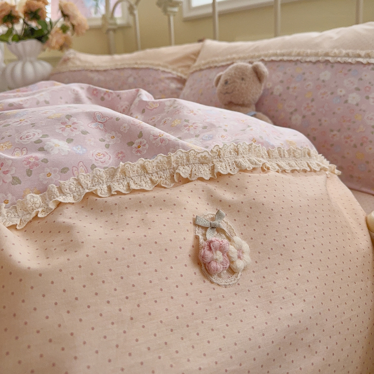 91家纺网 家纺一手货源 找家纺 安莱生活 2026年新品全棉纯棉小碎花刺绣花边款四件套-小碎花系列 凯特花园