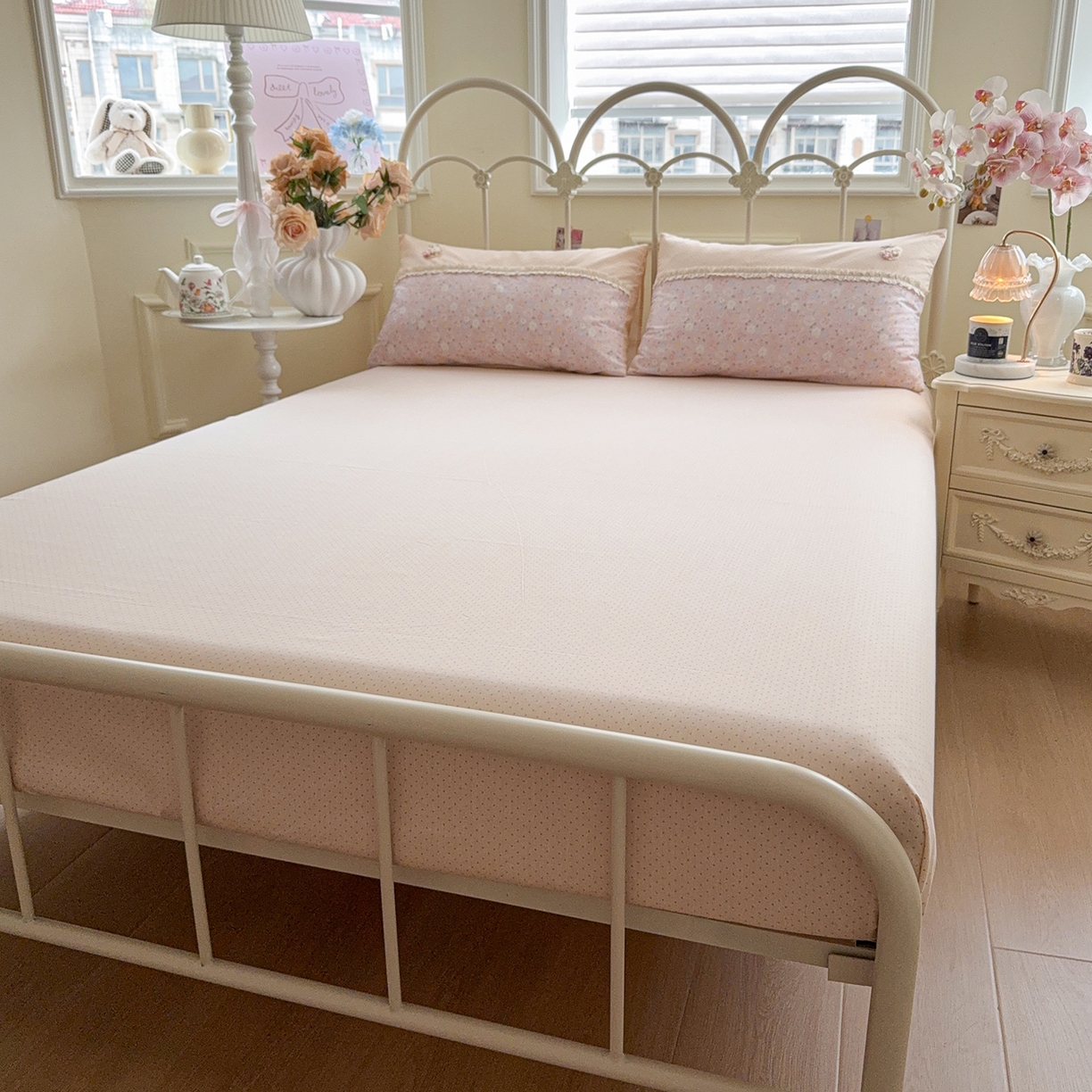 91家纺网 家纺一手货源 找家纺 安莱生活 2026年新品全棉纯棉小碎花刺绣花边款四件套-小碎花系列 凯特花园