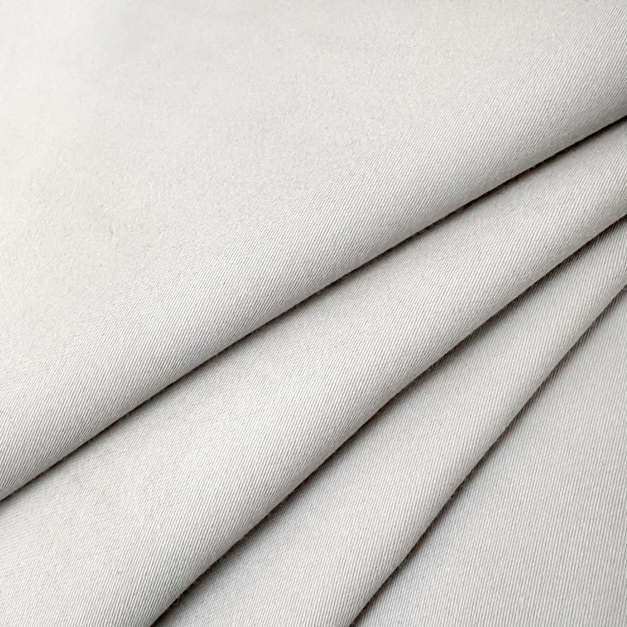 91家纺网 家纺一手货源 找家纺 新方向 2026新款刺绣全棉100s贡缎长绒棉四件套-持之以恒（严格控价.低于卖价.不给供货. 标准348元 加大368元） 持之以恒-爵士灰