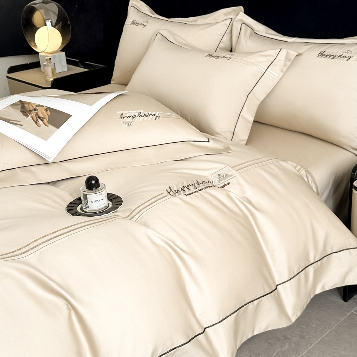 91家纺网 家纺一手货源 找家纺 新方向 2026新款刺绣全棉100s贡缎长绒棉四件套-亚瑟（严格控价.低于卖价.不给供货. 标准358元 加大378元） 亚瑟-香槟