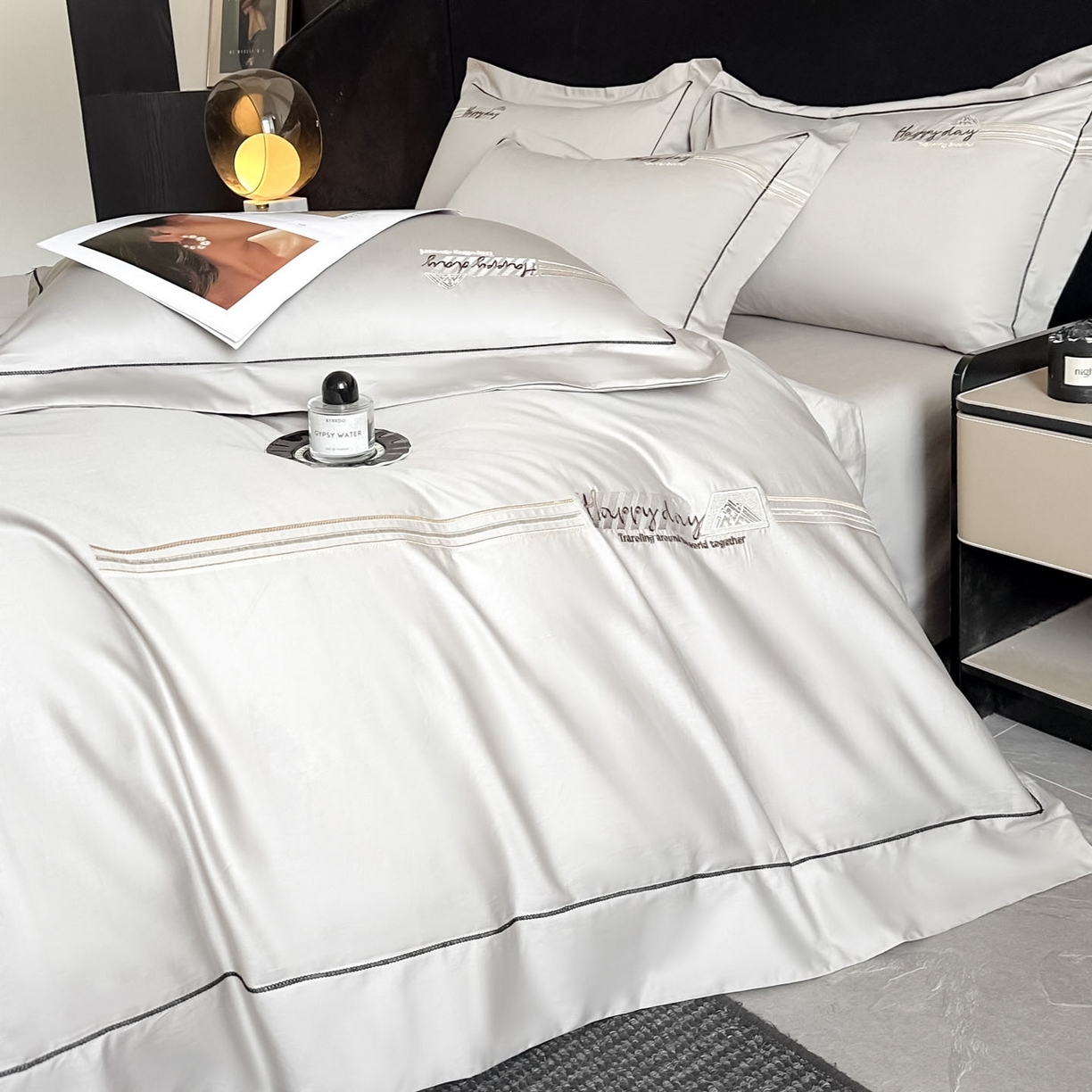 91家纺网 家纺一手货源 找家纺 新方向 2026新款刺绣全棉100s贡缎长绒棉四件套-亚瑟（严格控价.低于卖价.不给供货. 标准358元 加大378元） 亚瑟-爵士灰