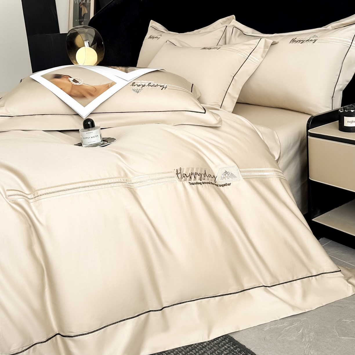 91家纺网 家纺一手货源 找家纺 新方向 2026新款刺绣全棉100s贡缎长绒棉四件套-亚瑟（严格控价.低于卖价.不给供货. 标准358元 加大378元） 亚瑟-香槟