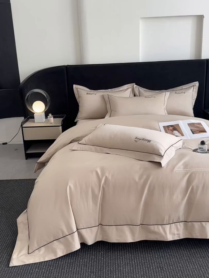 91家纺网 家纺一手货源 找家纺 新方向 2026新款刺绣全棉100s贡缎长绒棉四件套-亚瑟（严格控价.低于卖价.不给供货. 标准358元 加大378元） 亚瑟-香槟