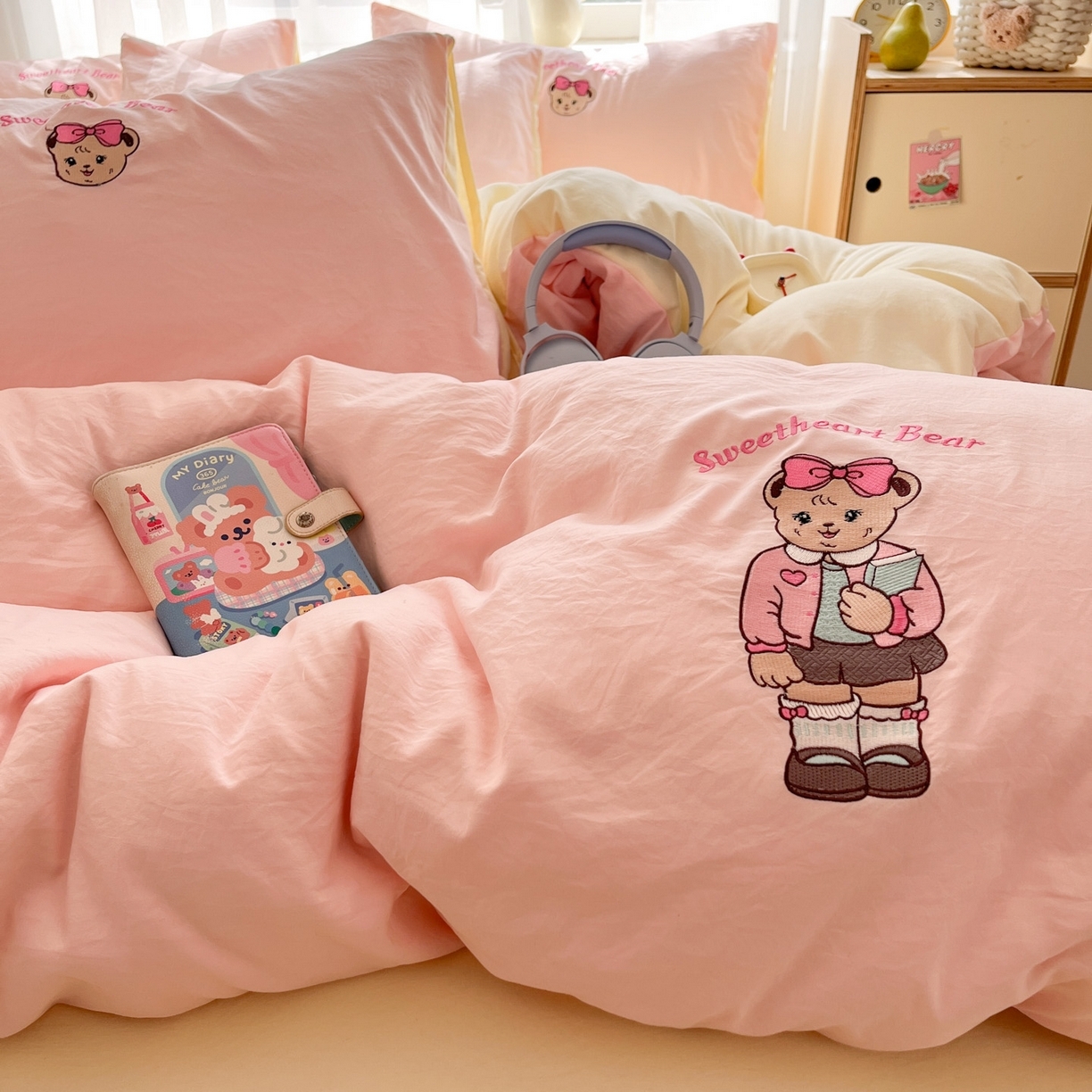 91家纺网 家纺一手货源 找家纺 （总）优承佳生活馆 2026新款软糯云朵棉刺绣三件套四件套单被套小熊系列-系列一