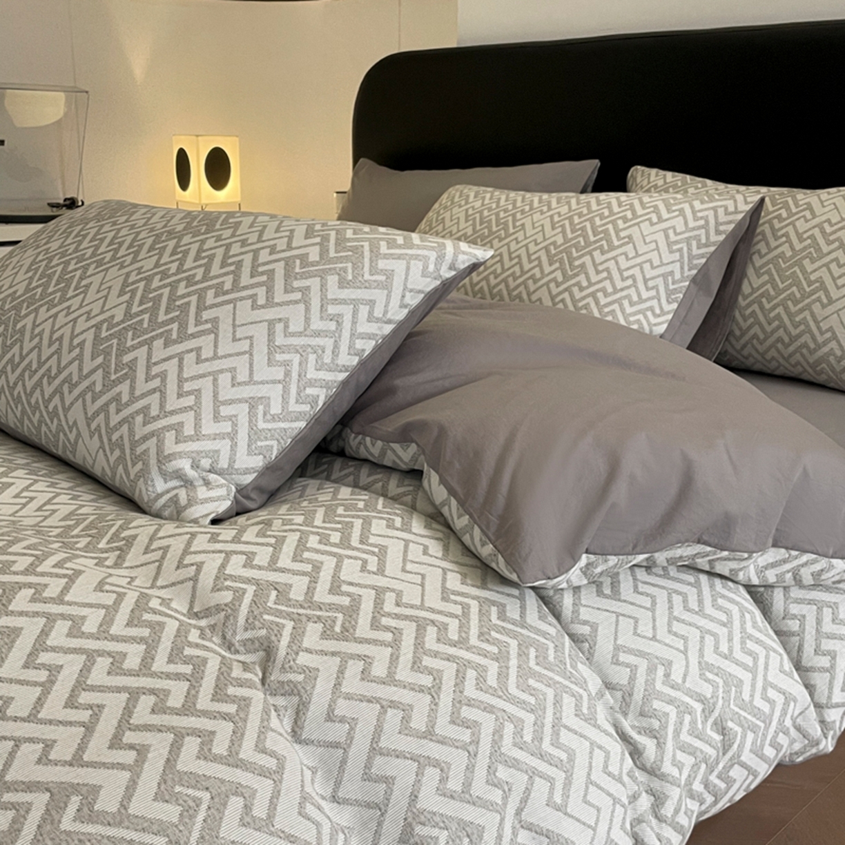 91家纺网 家纺一手货源 找家纺 ab家纺 2026新款全棉纯棉三层纱提花四件套 菱形格-灰