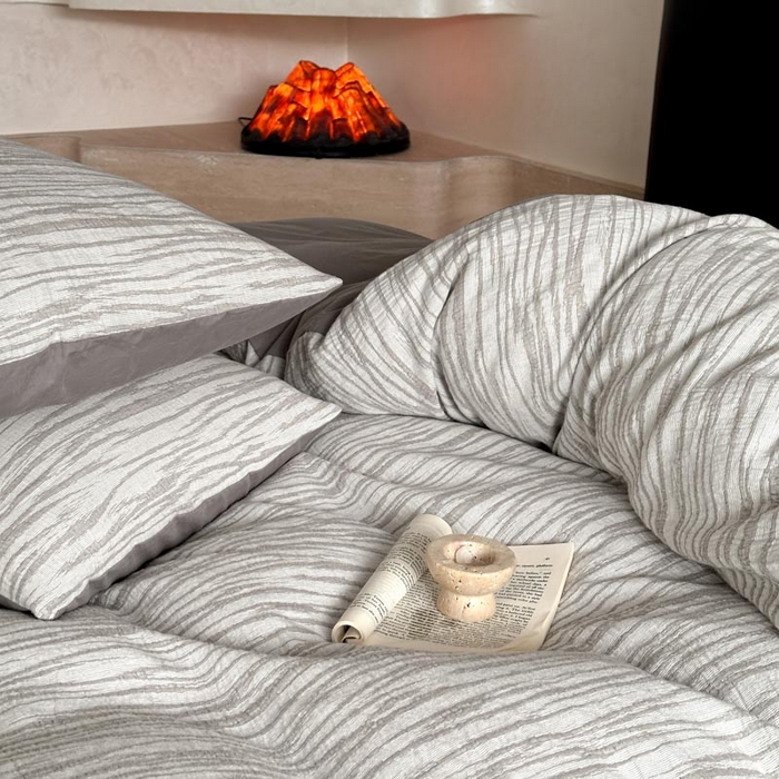 91家纺网 家纺一手货源 找家纺 ab家纺 2026新款全棉纯棉三层纱提花四件套 米亚-灰